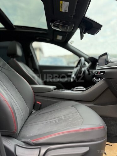 Hyundai Sonata-16