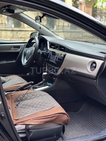 Toyota Corolla 2017, 154,497 km - 1.8 l - Bakı