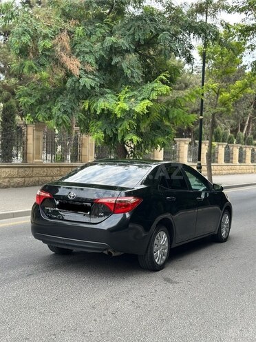 Toyota Corolla 2017, 154,497 km - 1.8 l - Bakı