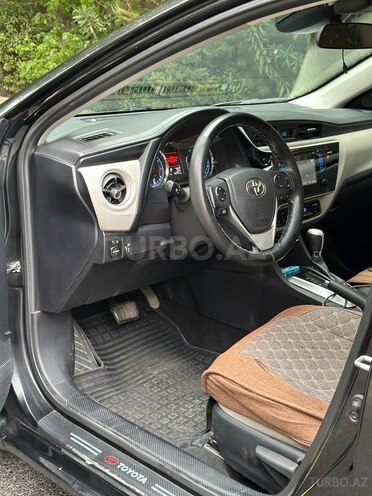Toyota Corolla 2017, 154,497 km - 1.8 l - Bakı
