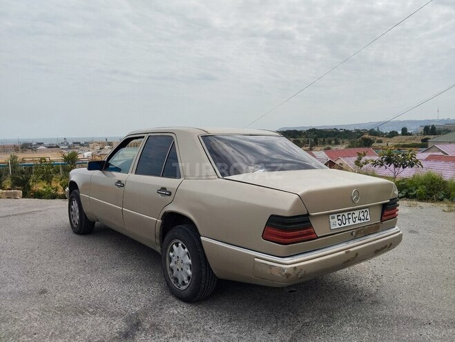Mercedes E 250 1990, 515,000 km - 2.5 l - Bakı