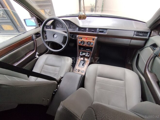 Mercedes E 250 1990, 515,000 km - 2.5 l - Bakı
