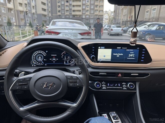 Hyundai Sonata-9