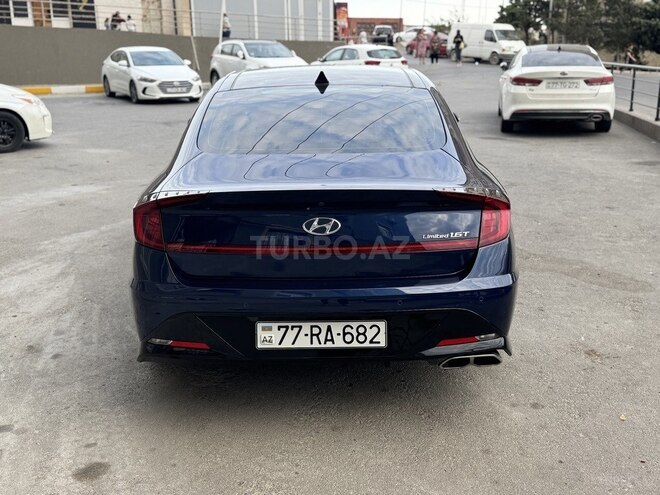 Hyundai Sonata-4