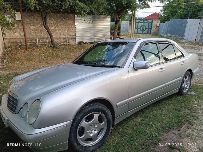 Mercedes E 220 d 2000, 450,000 km - 2.2 l - İsmayıllı