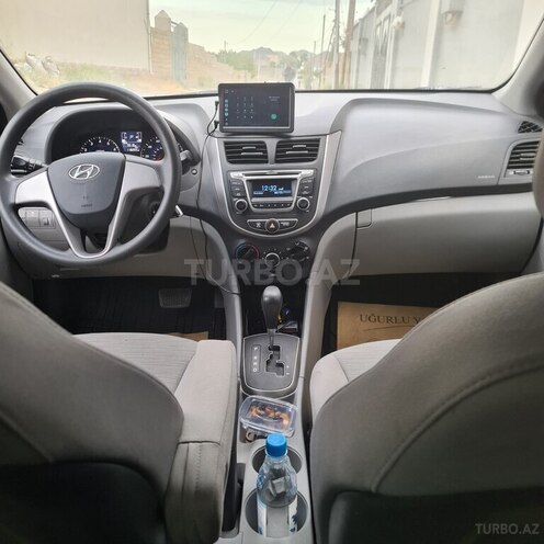 Hyundai Accent 2016, 180,000 km - 1.6 l - Bakı