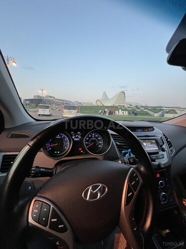 Hyundai Elantra 2015, 185,000 km - 1.8 л - Bakı