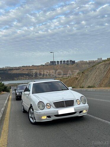 Mercedes E 320 2000, 376,000 km - 3.2 l - Bakı
