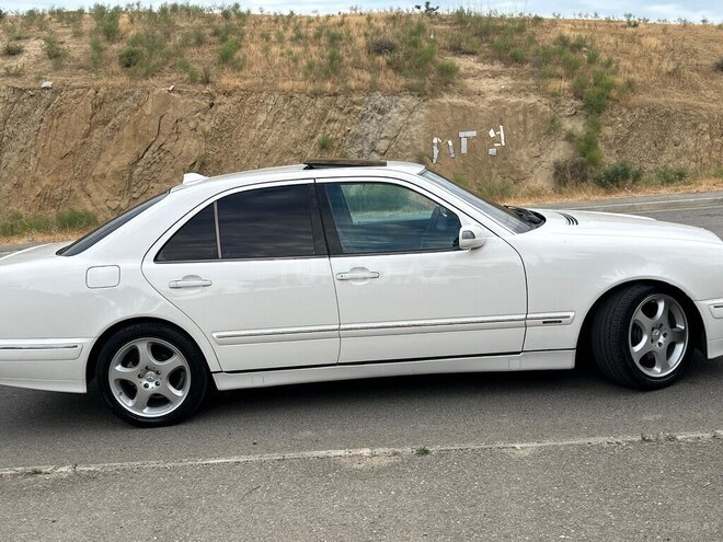 Mercedes E 320 2000, 376,000 km - 3.2 l - Bakı