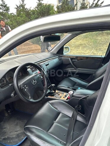 Mercedes E 320 2000, 376,000 km - 3.2 l - Bakı