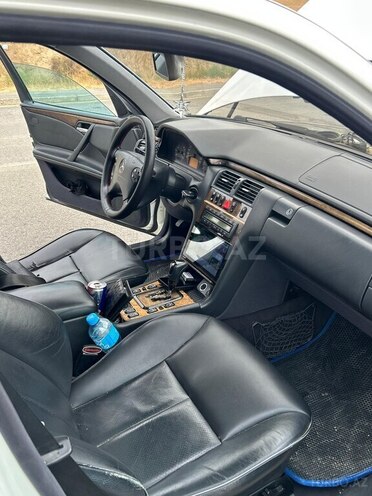 Mercedes E 320 2000, 376,000 km - 3.2 l - Bakı