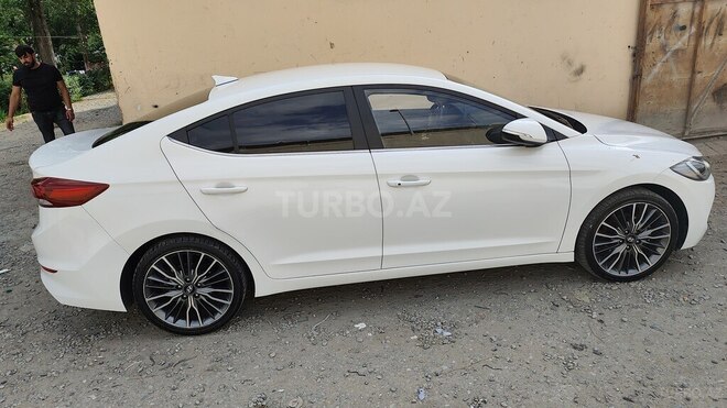 Hyundai Avante 2016, 85,286 km - 1.6 l - İsmayıllı