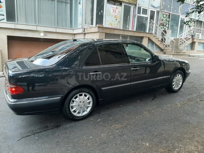 Mercedes E 280 1999, 240,000 km - 2.8 l - Bakı