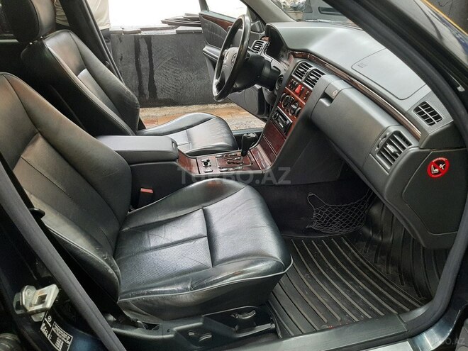 Mercedes E 280 1999, 240,000 km - 2.8 l - Bakı