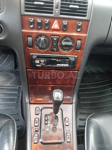 Mercedes E 280 1999, 240,000 km - 2.8 l - Bakı