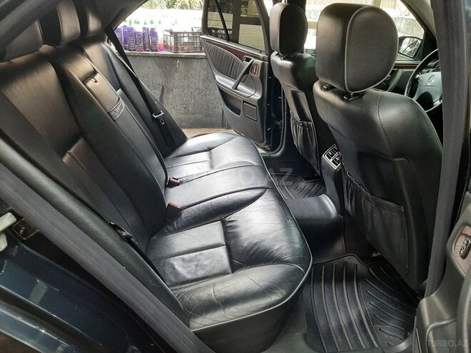 Mercedes E 280 1999, 240,000 km - 2.8 l - Bakı