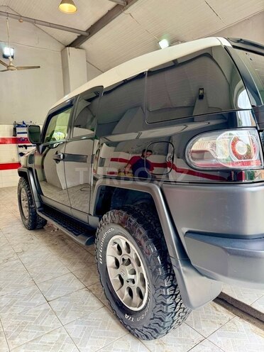 Toyota FJ Cruiser 2013, 95,000 km - 4.0 л - Bakı