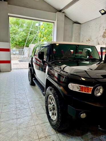 Toyota FJ Cruiser 2013, 95,000 km - 4.0 л - Bakı