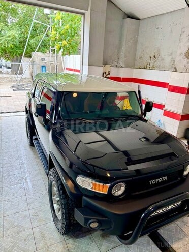 Toyota FJ Cruiser 2013, 95,000 km - 4.0 л - Bakı