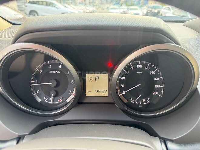 Toyota Land Cruiser Prado-16