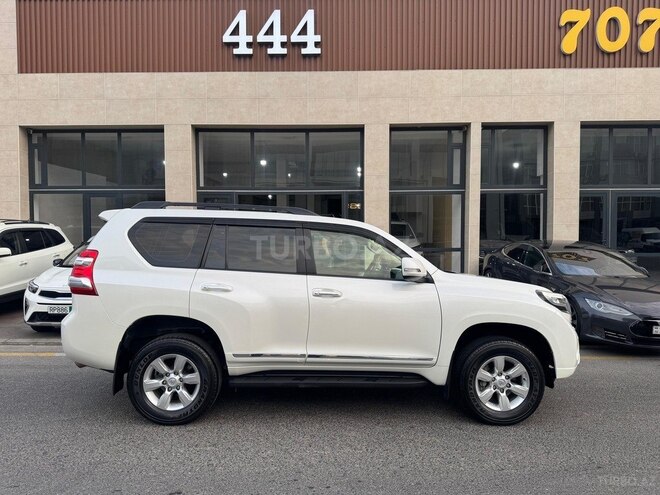 Toyota Land Cruiser Prado-8