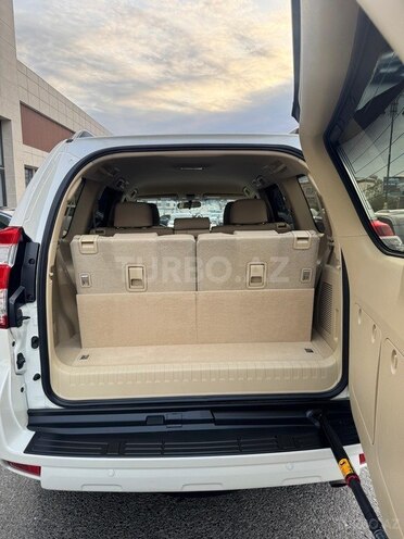 Toyota Land Cruiser Prado-4