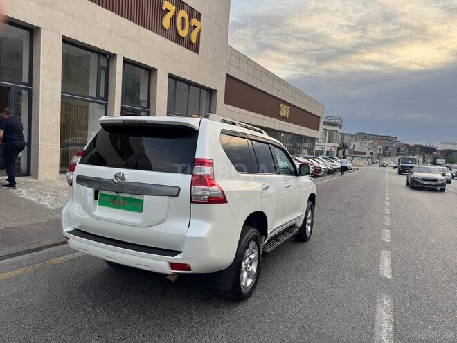 Toyota Land Cruiser Prado-9