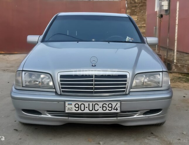 Mercedes E 220 d 1999, 500,000 km - 2.2 l - Astara