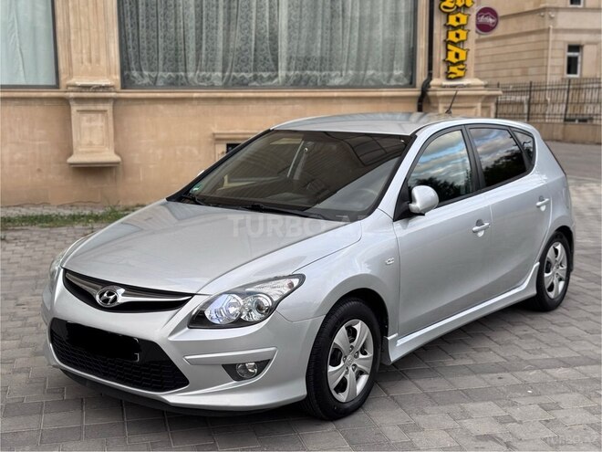 Hyundai i30 2010, 320,000 km - 1.6 л - Sumqayıt