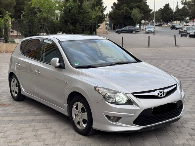Hyundai i30 2010, 320,000 km - 1.6 л - Sumqayıt