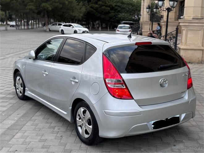 Hyundai i30 2010, 320,000 km - 1.6 л - Sumqayıt