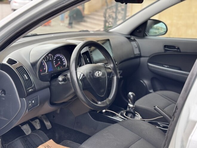 Hyundai i30 2010, 320,000 km - 1.6 л - Sumqayıt