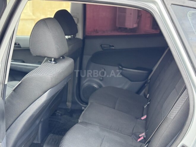 Hyundai i30 2010, 320,000 km - 1.6 л - Sumqayıt