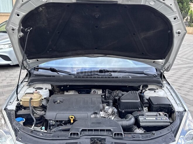 Hyundai i30 2010, 320,000 km - 1.6 л - Sumqayıt