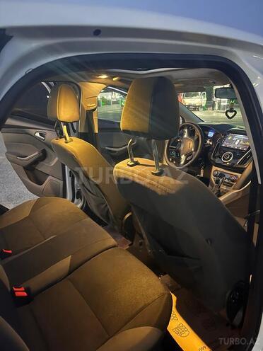 Ford Focus 2013, 342,333 km - 1.6 л - Mingəçevir