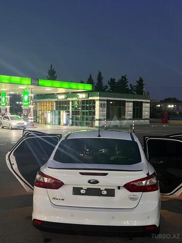Ford Focus 2013, 342,333 km - 1.6 л - Mingəçevir