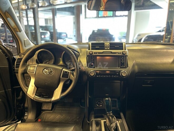 Toyota Land Cruiser Prado-10