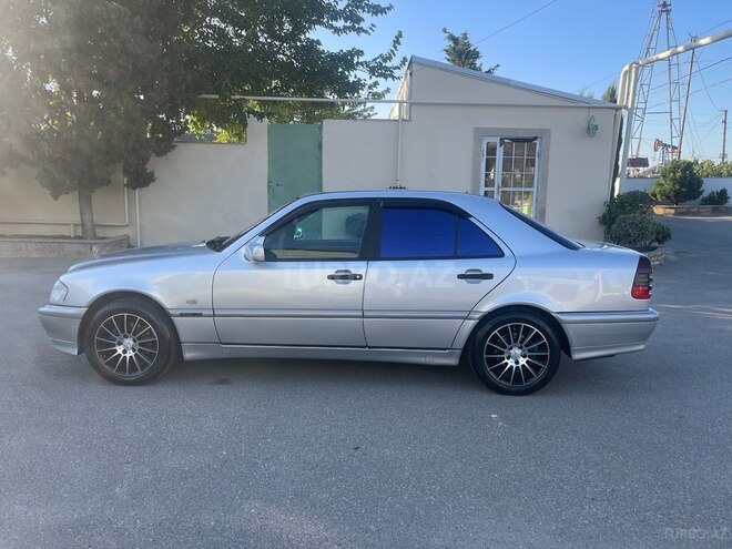 Mercedes C 200 2000, 412,745 km - 2.0 l - Bakı