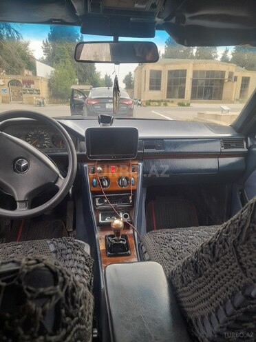 Mercedes E 200 d 1993, 222,222 km - 2.0 л - İmişli