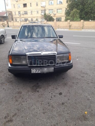Mercedes E 200 d 1993, 222,222 km - 2.0 л - İmişli