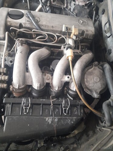 Mercedes E 200 d 1993, 222,222 km - 2.0 л - İmişli