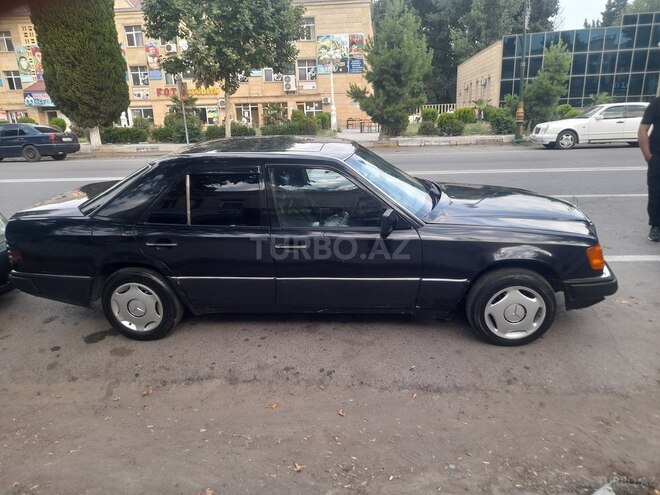 Mercedes E 200 d 1993, 222,222 km - 2.0 л - İmişli