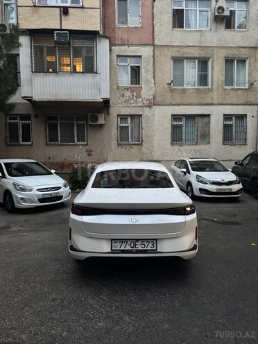 Changan Qiyuan A05 2025, 11,000 km - 1.5 л - Bakı