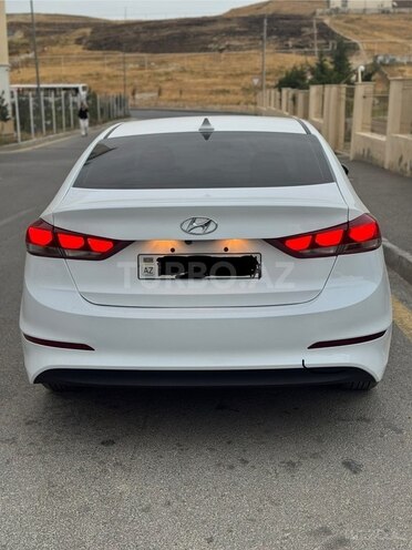 Hyundai Elantra 2017, 106,217 km - 2.0 l - Bakı