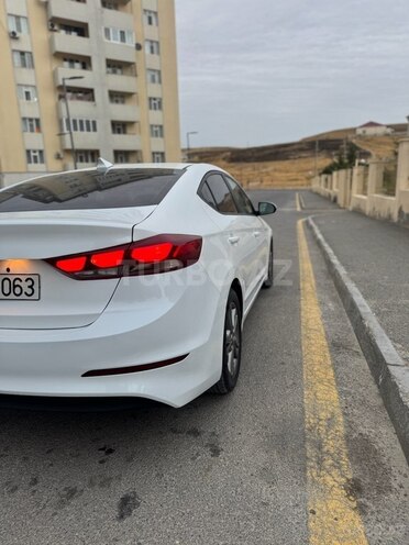 Hyundai Elantra 2017, 106,217 km - 2.0 l - Bakı
