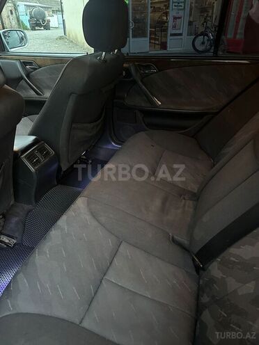 Mercedes E 270 1999, 27,000 km - 2.7 л - Biləsuvar