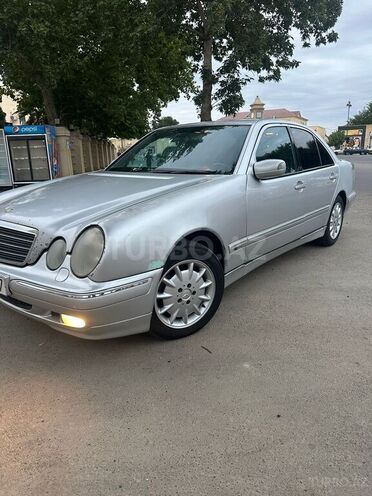 Mercedes E 270 1999, 27,000 km - 2.7 л - Biləsuvar