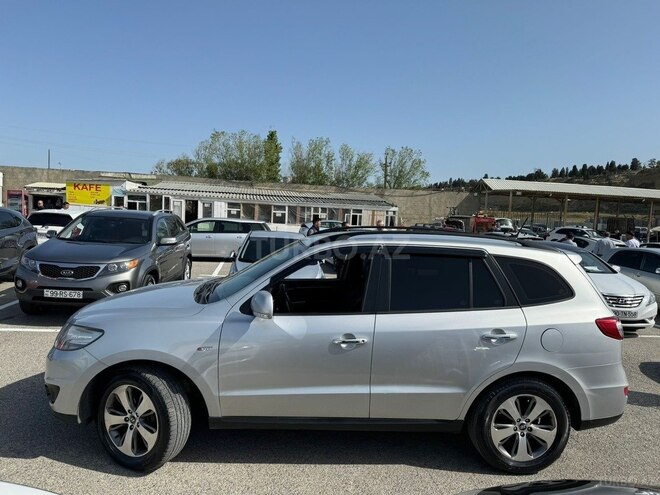 Hyundai Santa Fe-4