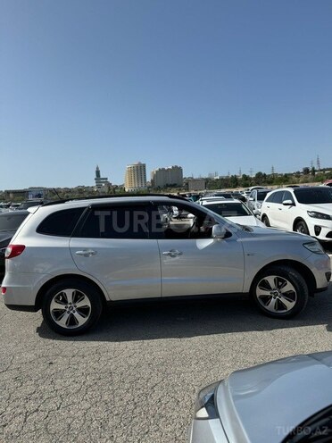 Hyundai Santa Fe-5