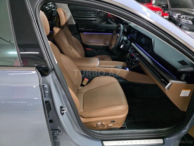 Hyundai Grandeur-10